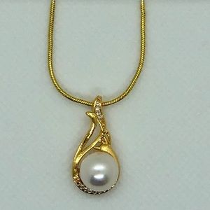 10-11mm Genuine Freshwater Pearl 18kt Gold Pendant Necklace